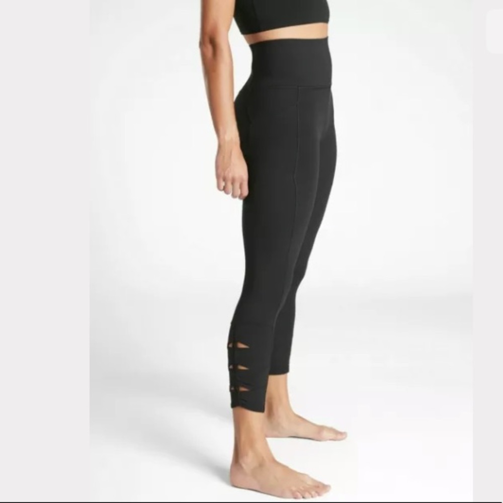 ATHLETA Salutation Stash Pocket II Cinch 7/8 NWT